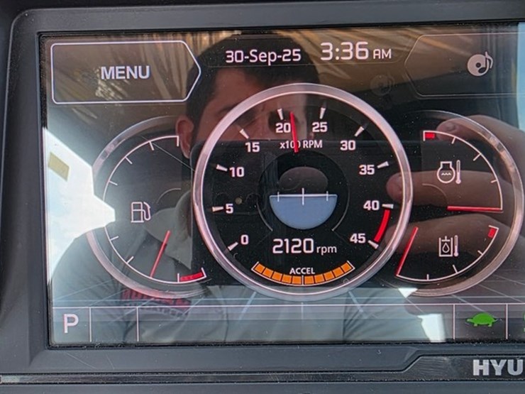 2020-new-holland-e57c-image-87