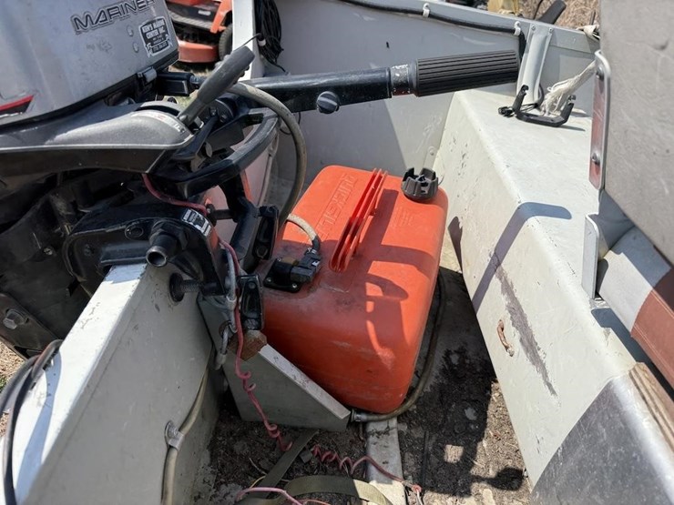 2004-alumacraft-v14-boat-image-14