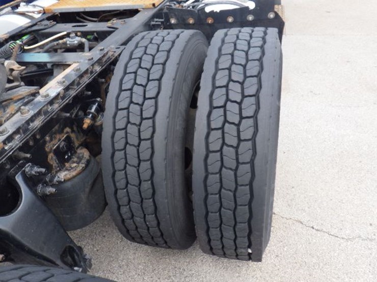 2017-international-prostar-image-8