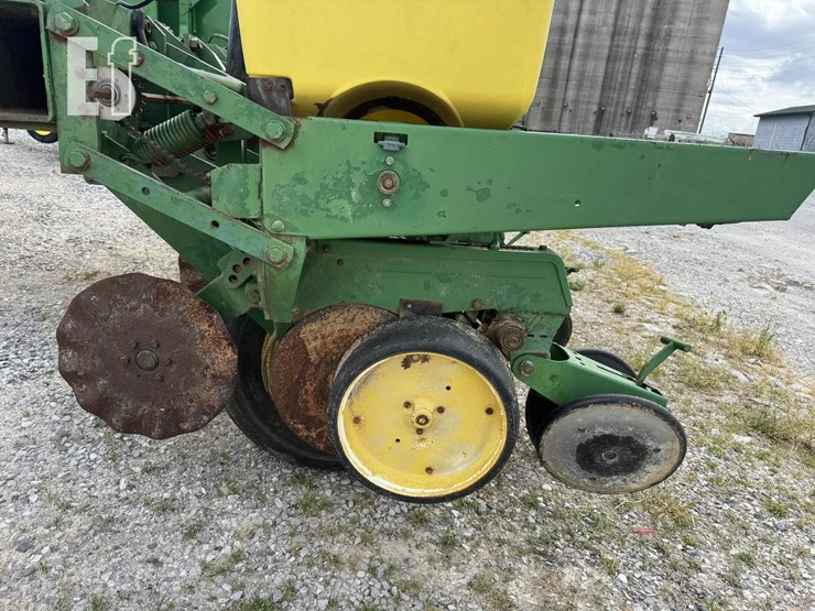 john-deere-7000-image-14