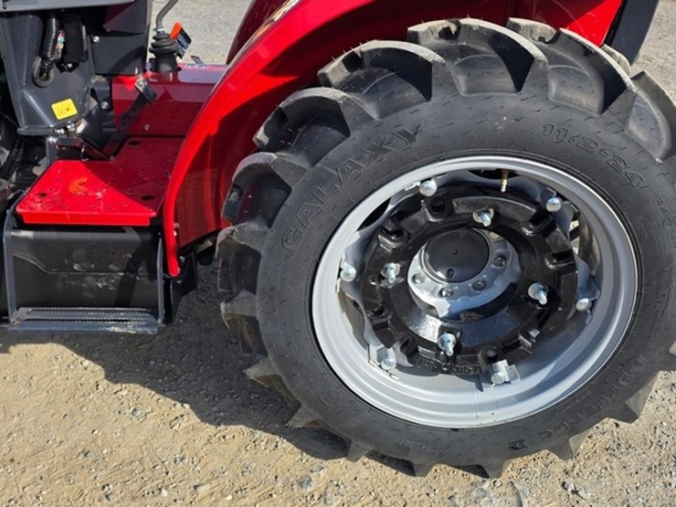 2022-massey-ferguson-1825e-image-12