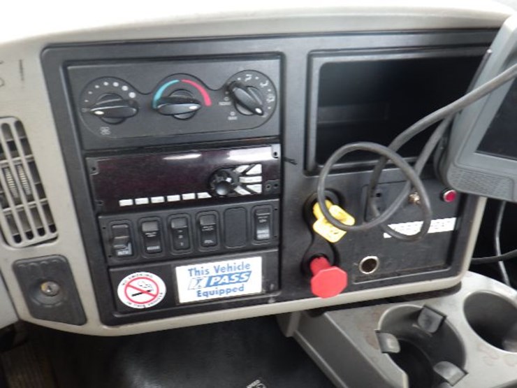 2016-international-8600-image-17