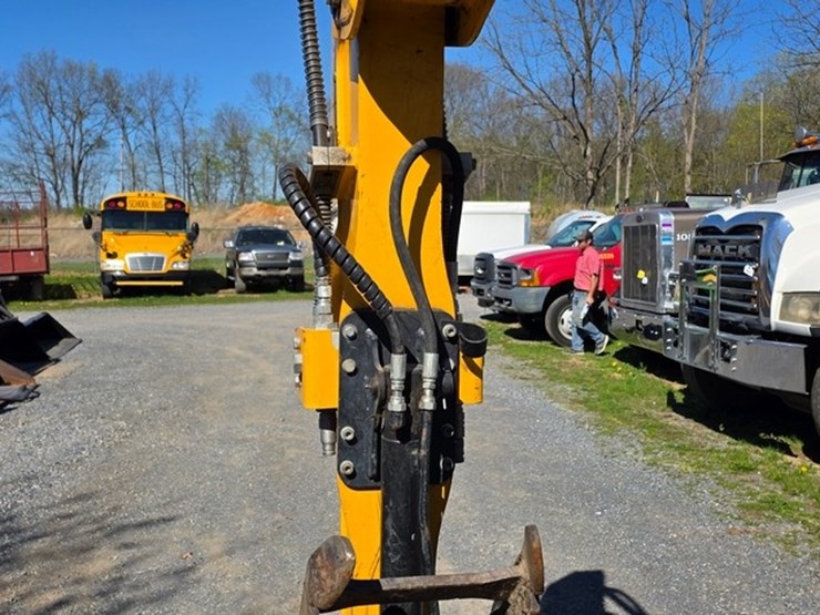 2021-jcb-35z-1-image-42