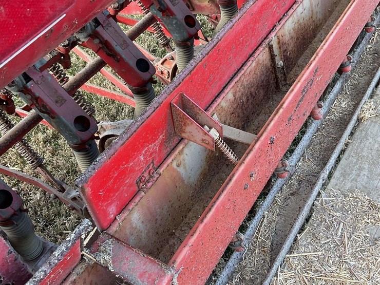 massey-ferguson-33-image-13