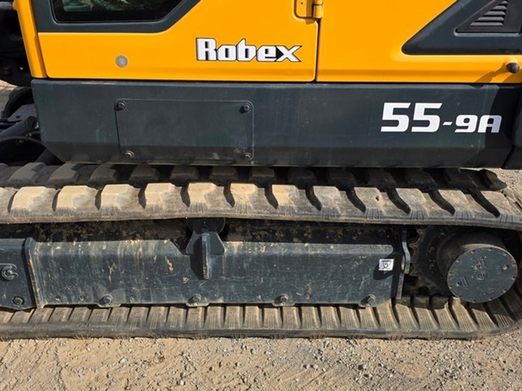 2020-new-holland-e57c-image-17