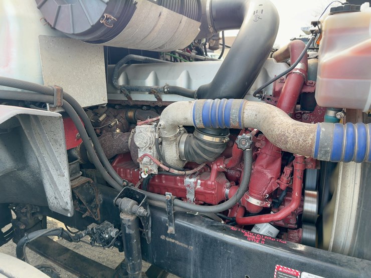 2013-mack-pinnacle-cxu613-image-11