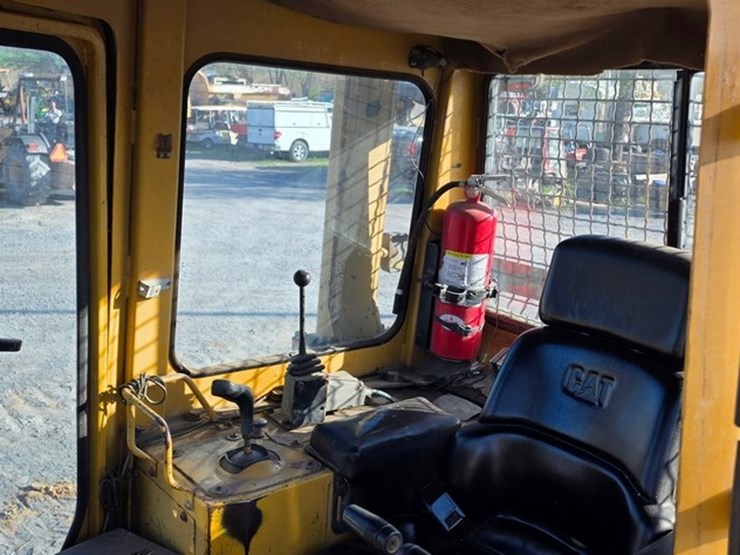 1997-caterpillar-d4h-image-70