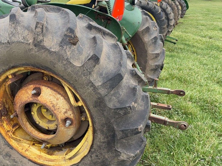 john-deere-420-image-11