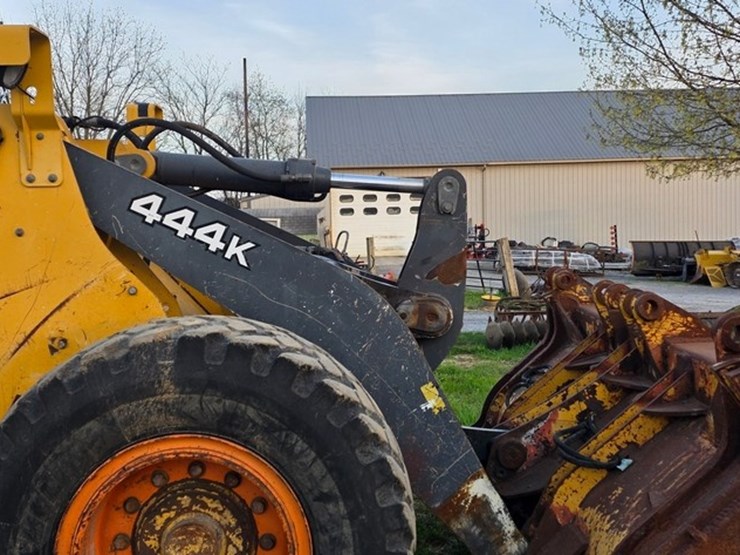 2012-deere-444k-image-35