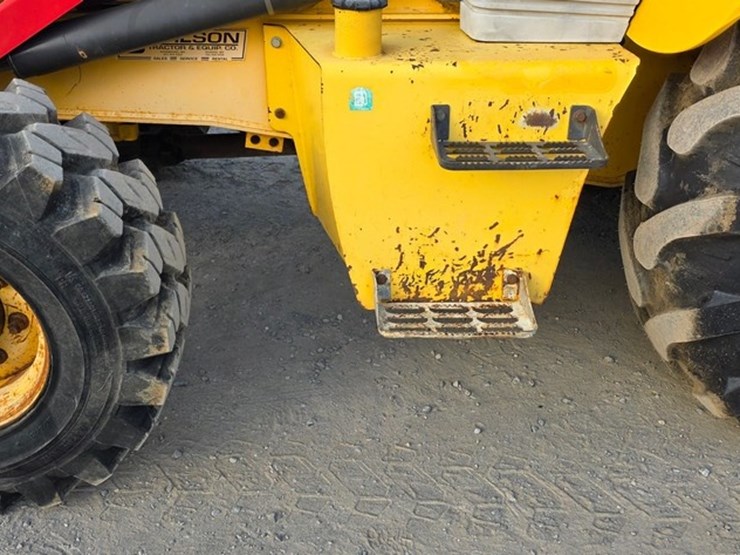 2009-new-holland-b95b-image-37