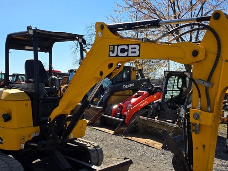 2021-jcb-35z-1-image-47
