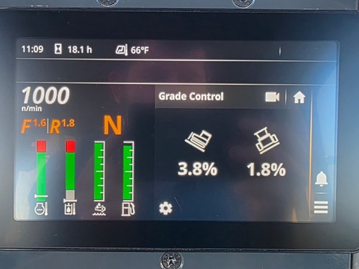 2023-deere-550-lgp-image-86