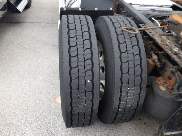 2016-international-prostar-image-13