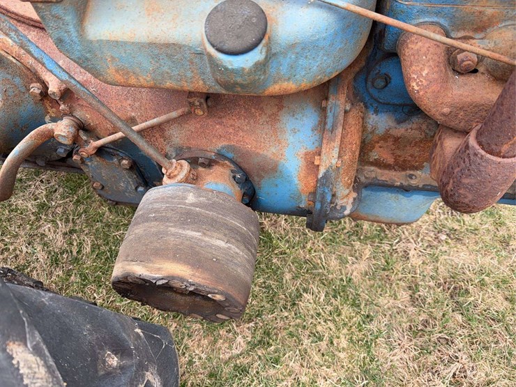 fordson-all-around-england-tractor-image-15