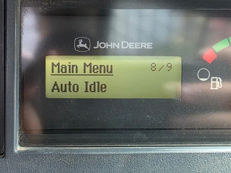 2014-deere-326e-image-74