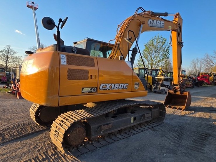 2014-case-cx160c-image-3