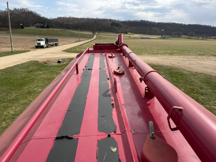 jamesway-auto-trac-5600-gallon-manure-tanker-image-21