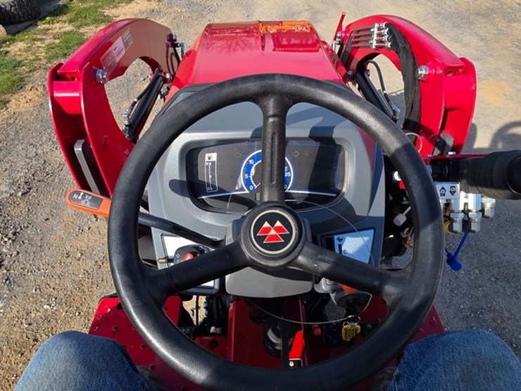 2022-massey-ferguson-1825e-image-47