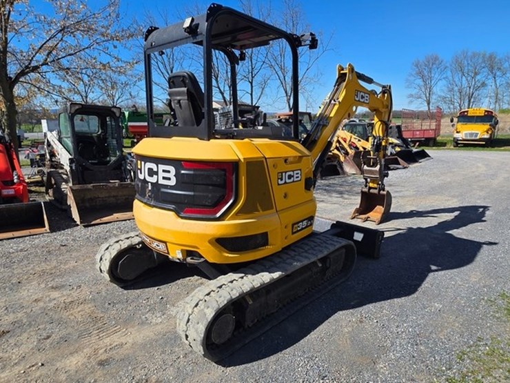 2021-jcb-35z-1-image-3