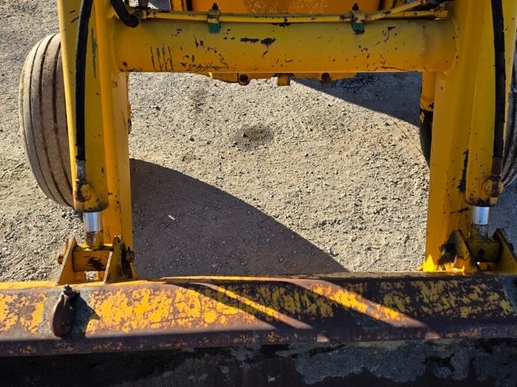 john-deere-2355-image-32