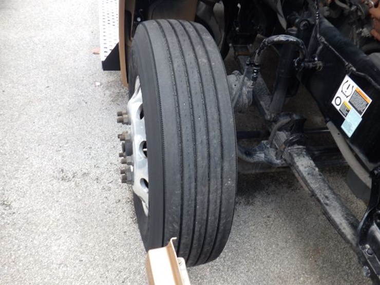 2022-kenworth-t680-image-23