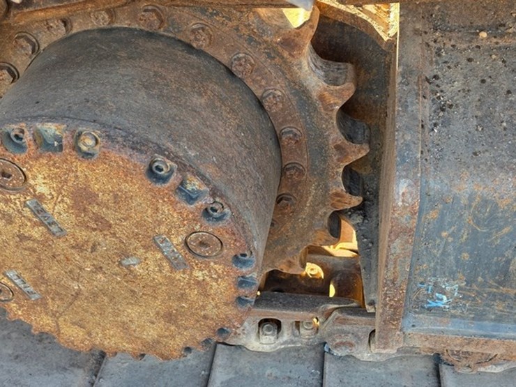 2014-case-cx160c-image-41