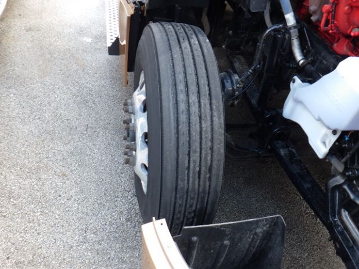 2023-kenworth-t680-image-21