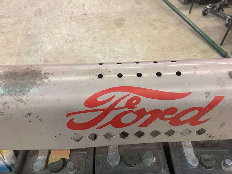 ford-battery-display-rack-image-10