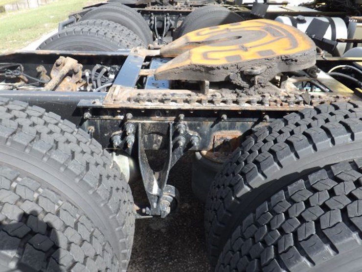 2016-international-8600-image-5