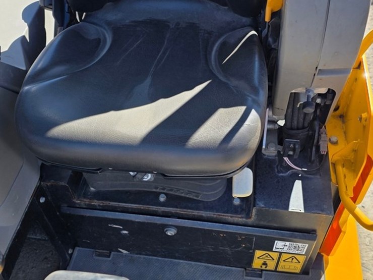 2021-jcb-35z-1-image-58