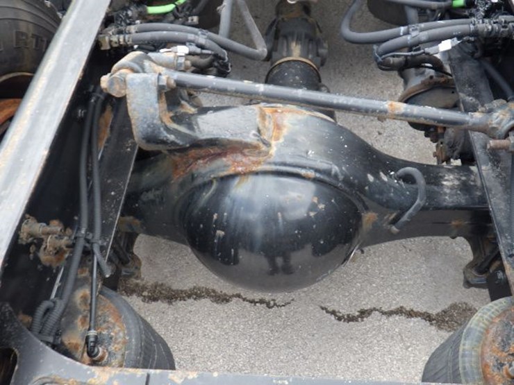 2016-international-8600-image-9