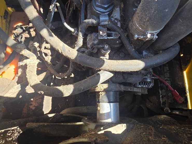 new-holland-l175-image-33