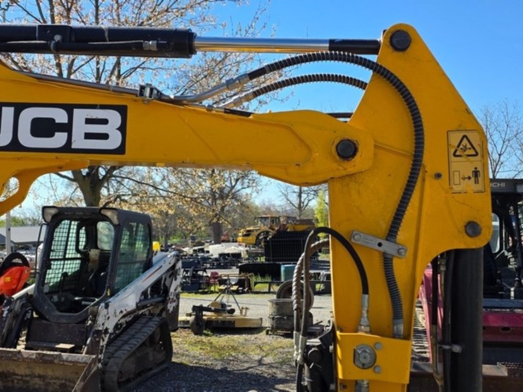 2021-jcb-35z-1-image-45