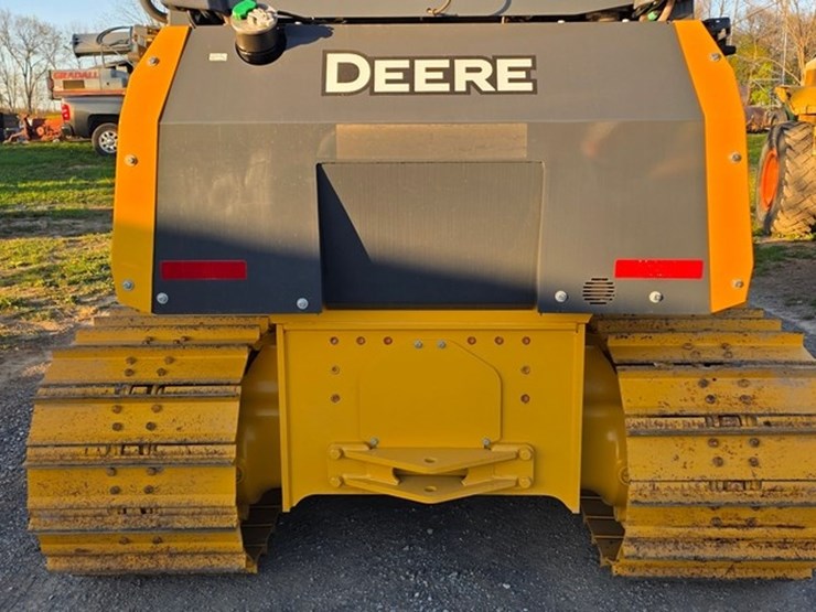 2023-deere-550-lgp-image-30