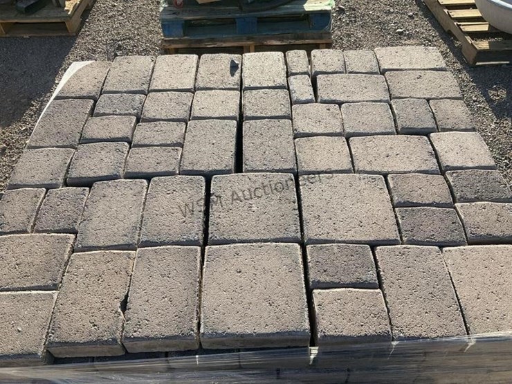 pallet-of-stone-pavers-image-5