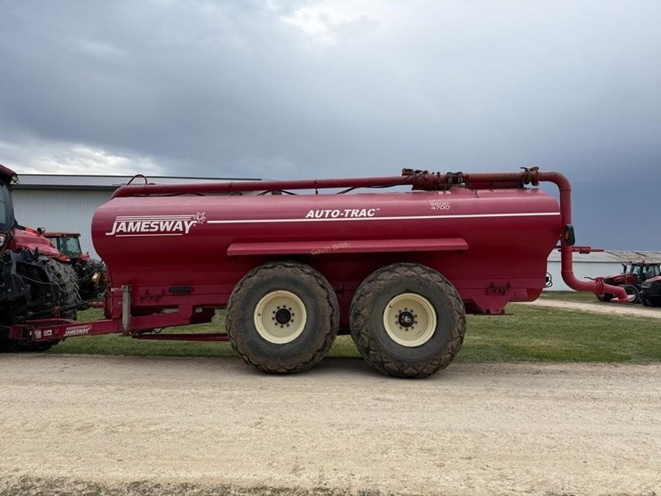 jamesway-auto-trac-5600-gallon-manure-tanker-image-7