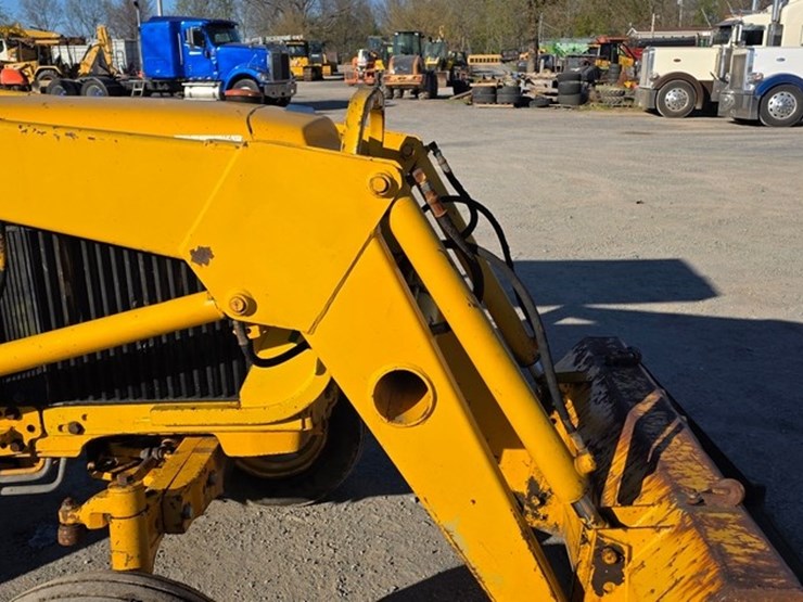 john-deere-2355-image-8