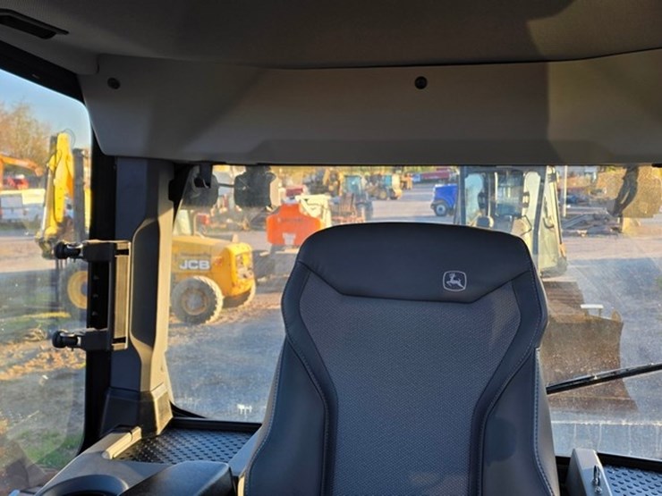 2023-deere-550-lgp-image-75