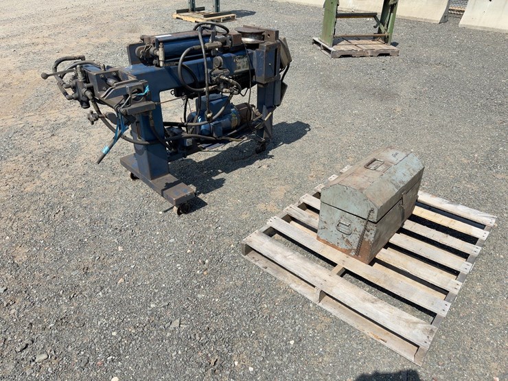 superior-muffler-exhaust-pipe-bender-image-2