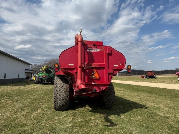 jamesway-auto-trac-5600-gallon-manure-tanker-image-5