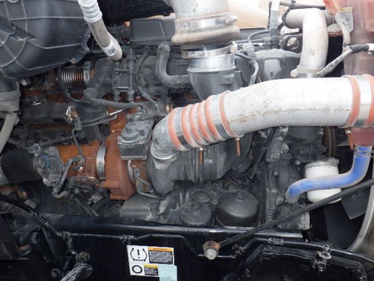 2022-kenworth-t680-image-24