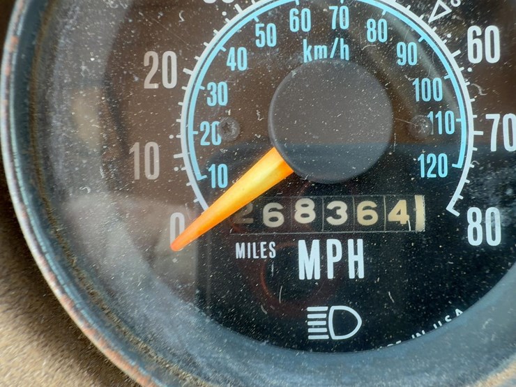 1984-mack-dm686s-image-33