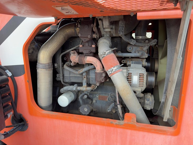 2015-sky-trak-6042-image-13