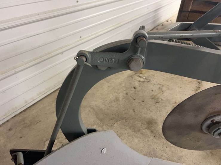 one-bottom-ferguson-plow-image-17