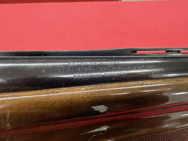 browning-light-twelve-12-gauge-shotgun-image-4