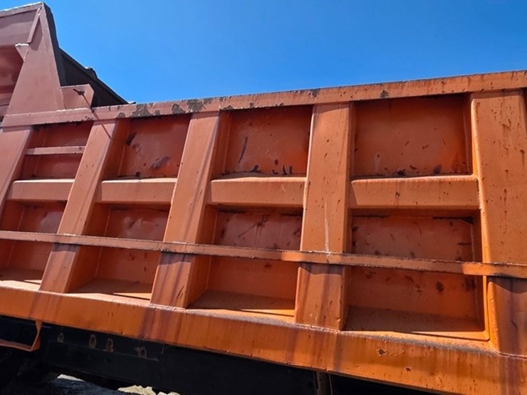 1974-white-construcktor-image-12