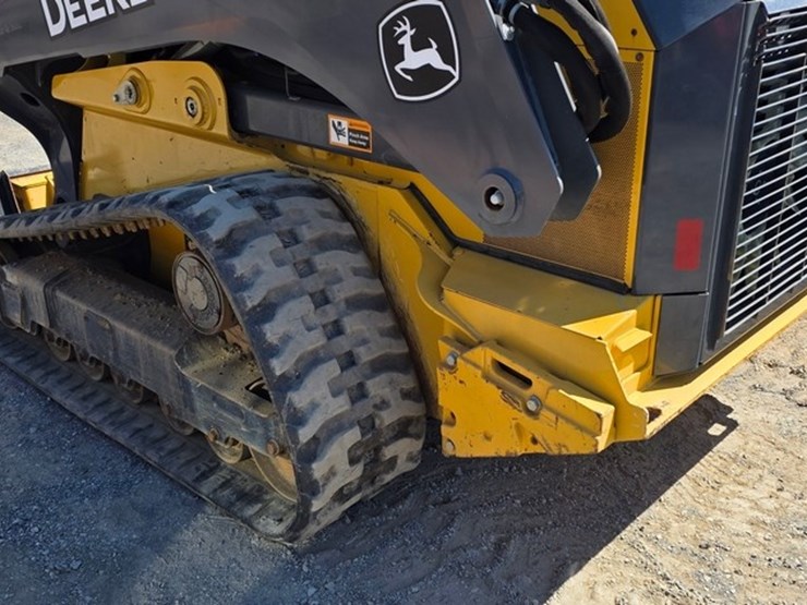 2018-deere-331g-image-22