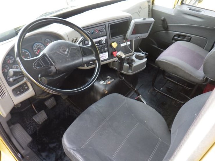 2016-international-8600-image-16