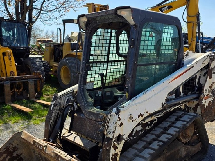 2015-bobcat-t450-image-31