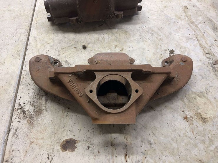 (2)-manifolds-image-2